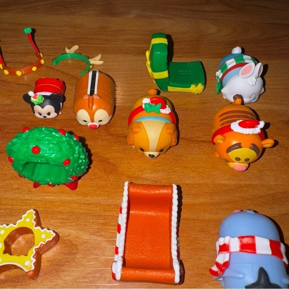Disney Vinyl Tsum Tsum Large Assorted Lot Mostly Holiday Christmas Tsum Tsums